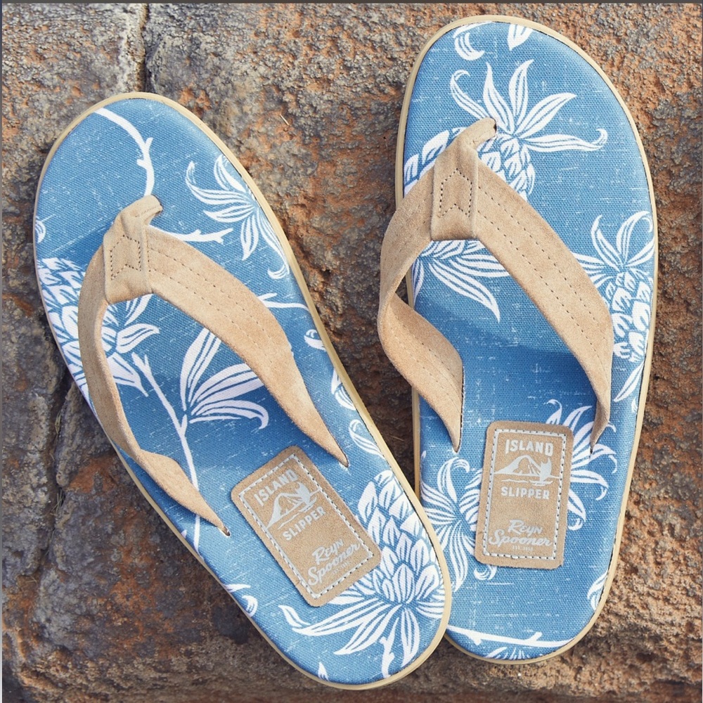 NWT Reyn Spooner Island Slipper Aloha Welcome Sandals Flip Flops - Men’s Size 7 - Picture 1 of 7